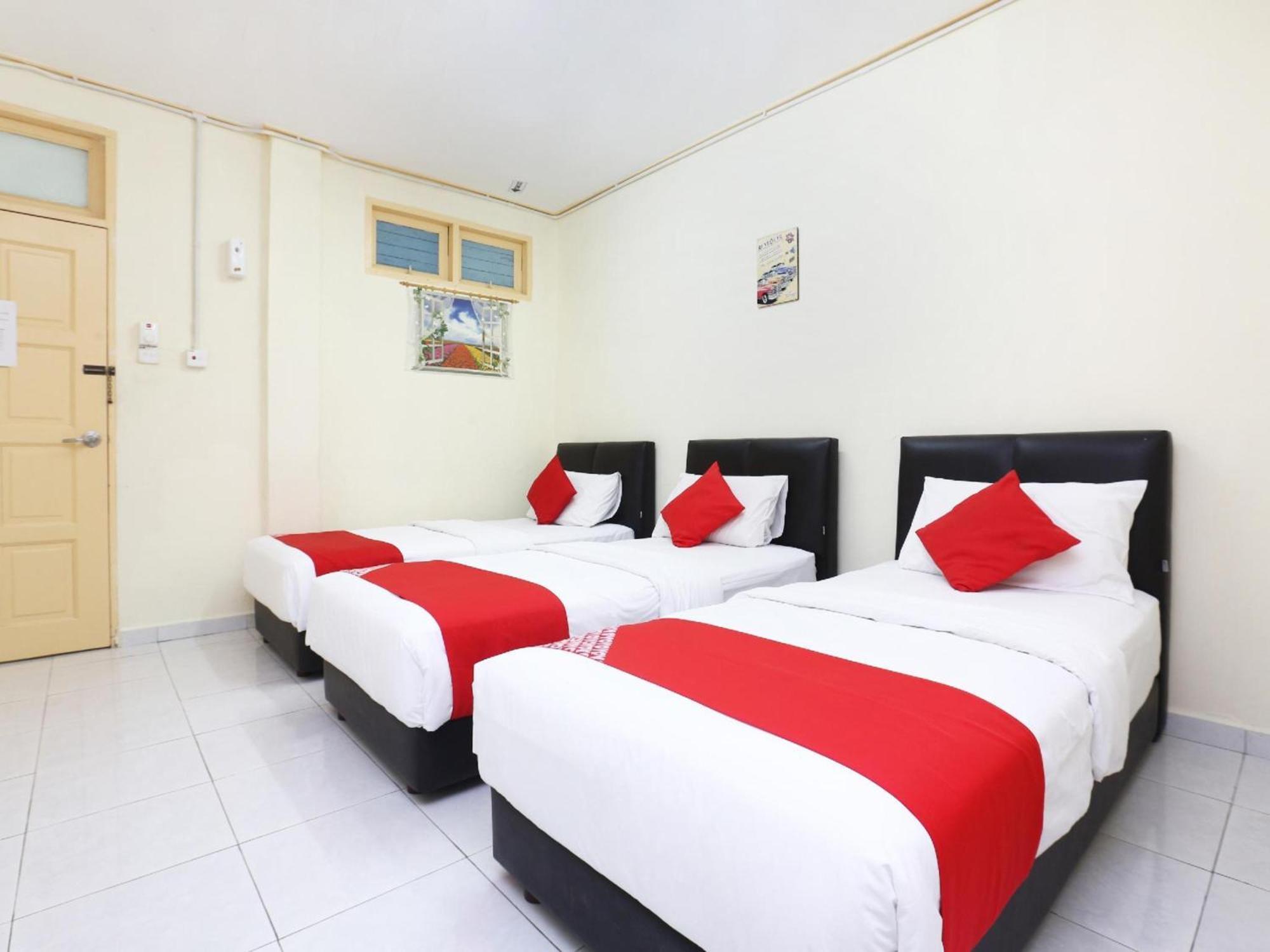 Super Oyo 89640 Hotel Pelangi Marang Exterior foto