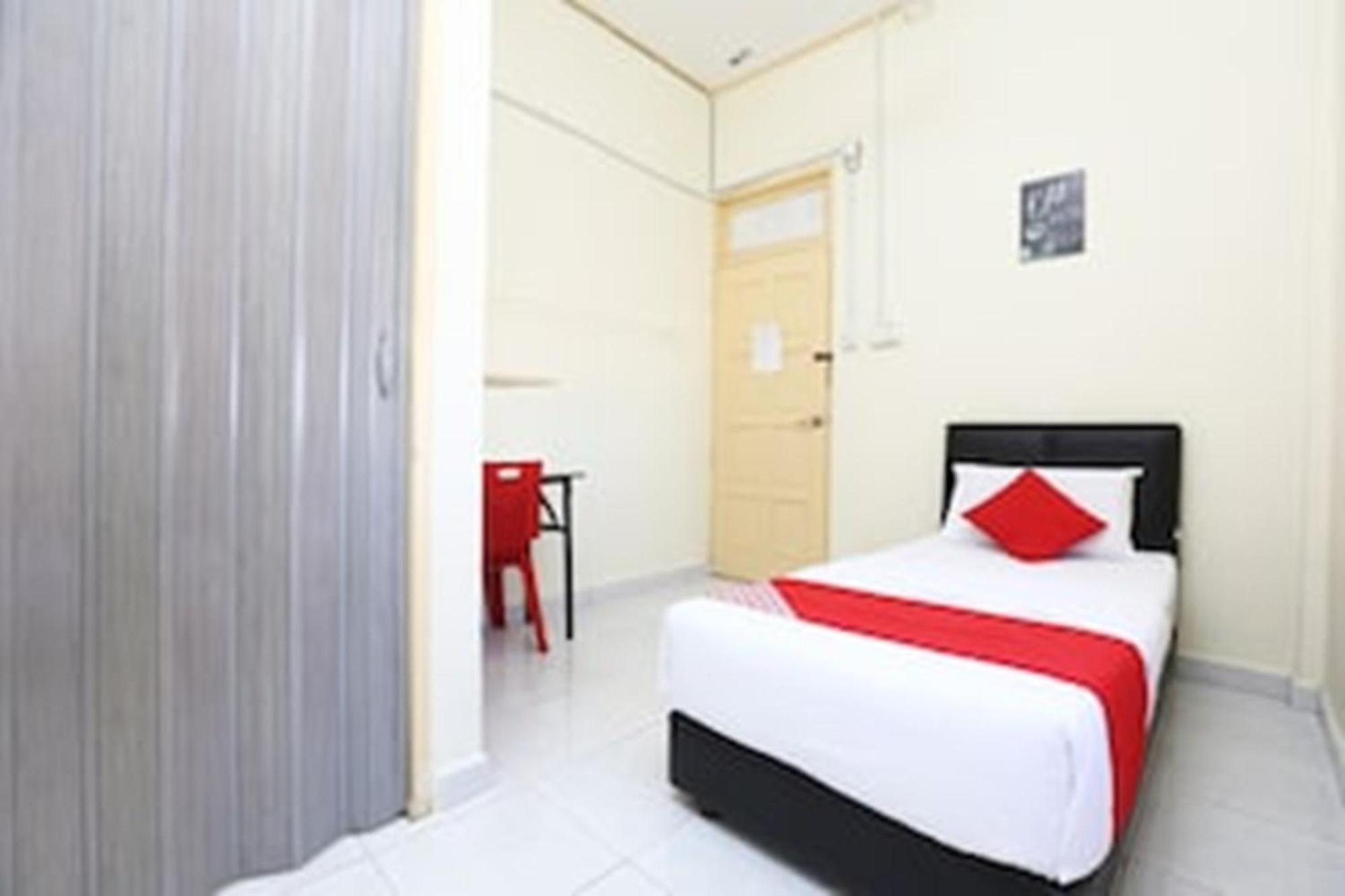 Super Oyo 89640 Hotel Pelangi Marang Exterior foto